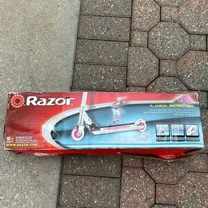 Brand new Razor scooter